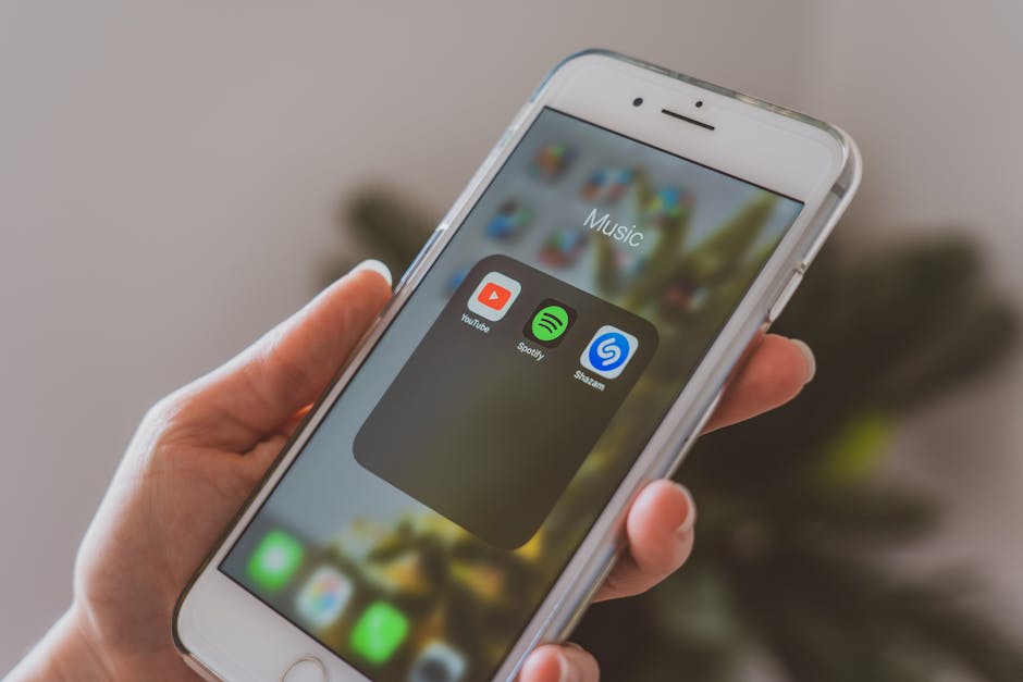 Spotify Canvas Vertical Video: Specs, Loops, and the Approval Process