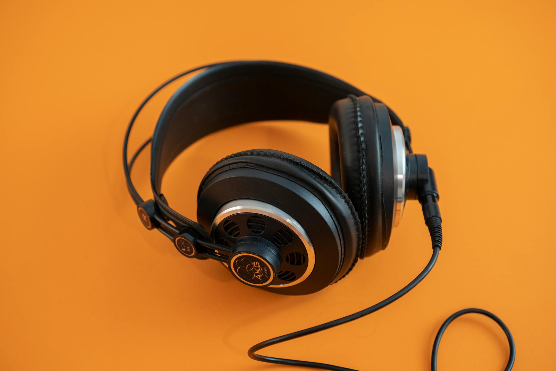 ABX blind test results showing listener accuracy at different bitrates