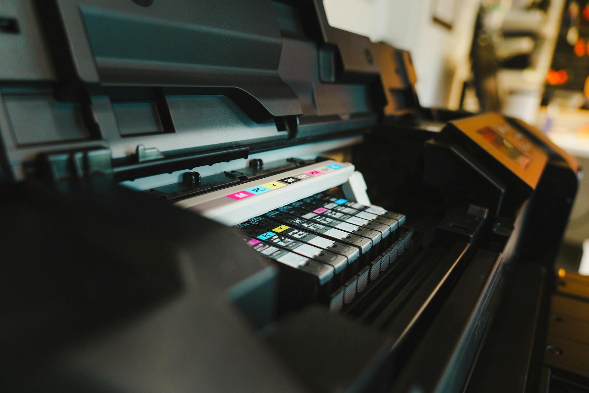 Overview of print-ready file formats and their characteristics