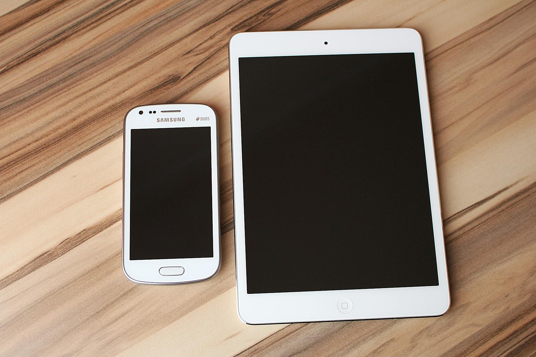 Android file format compatibility overview showing native and app-supported formats