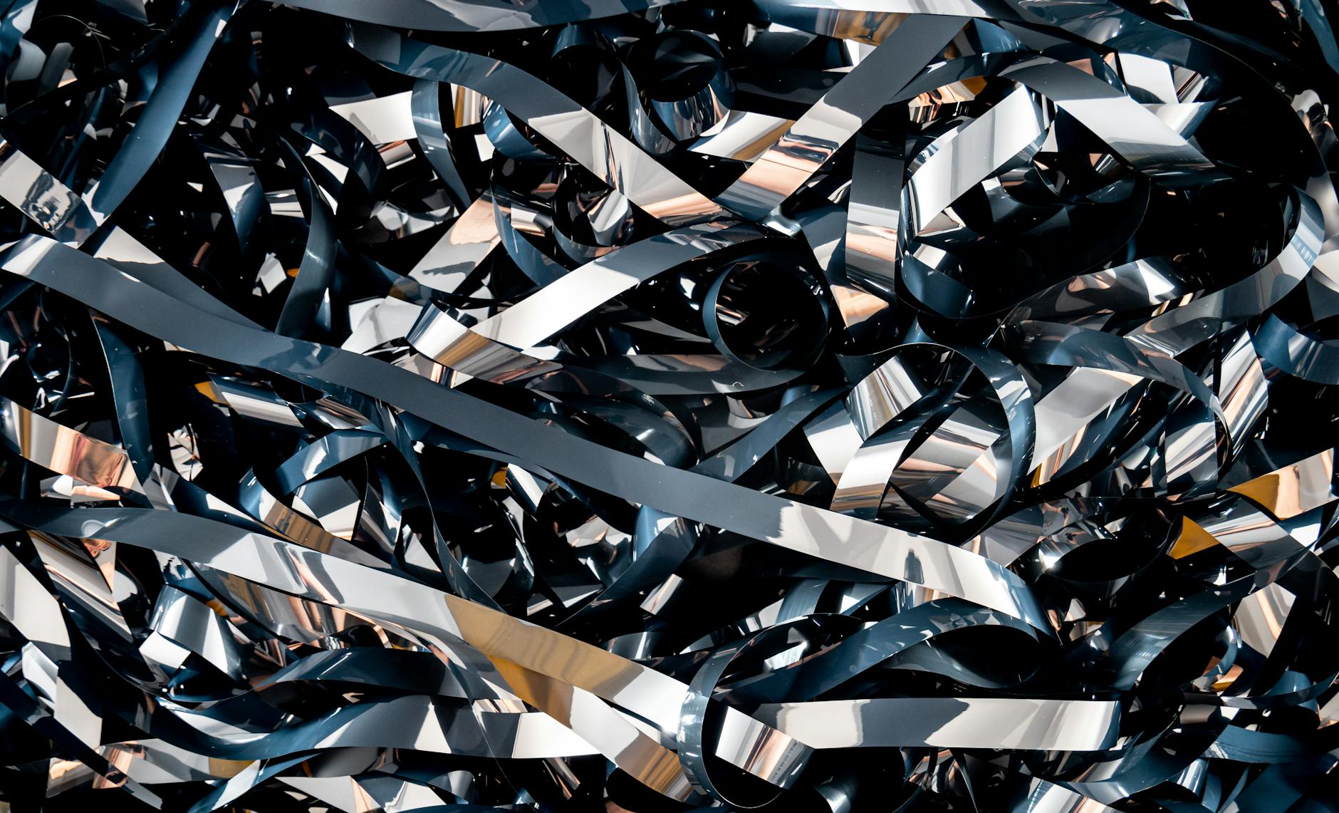 Examples of looping video content including cinemagraphs and social media loops