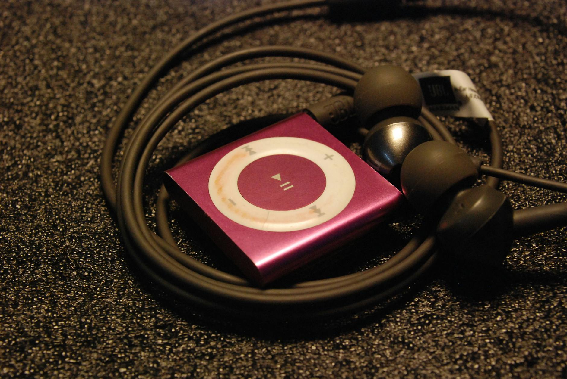 OGG vs MP3 format comparison overview showing file containers and codecs