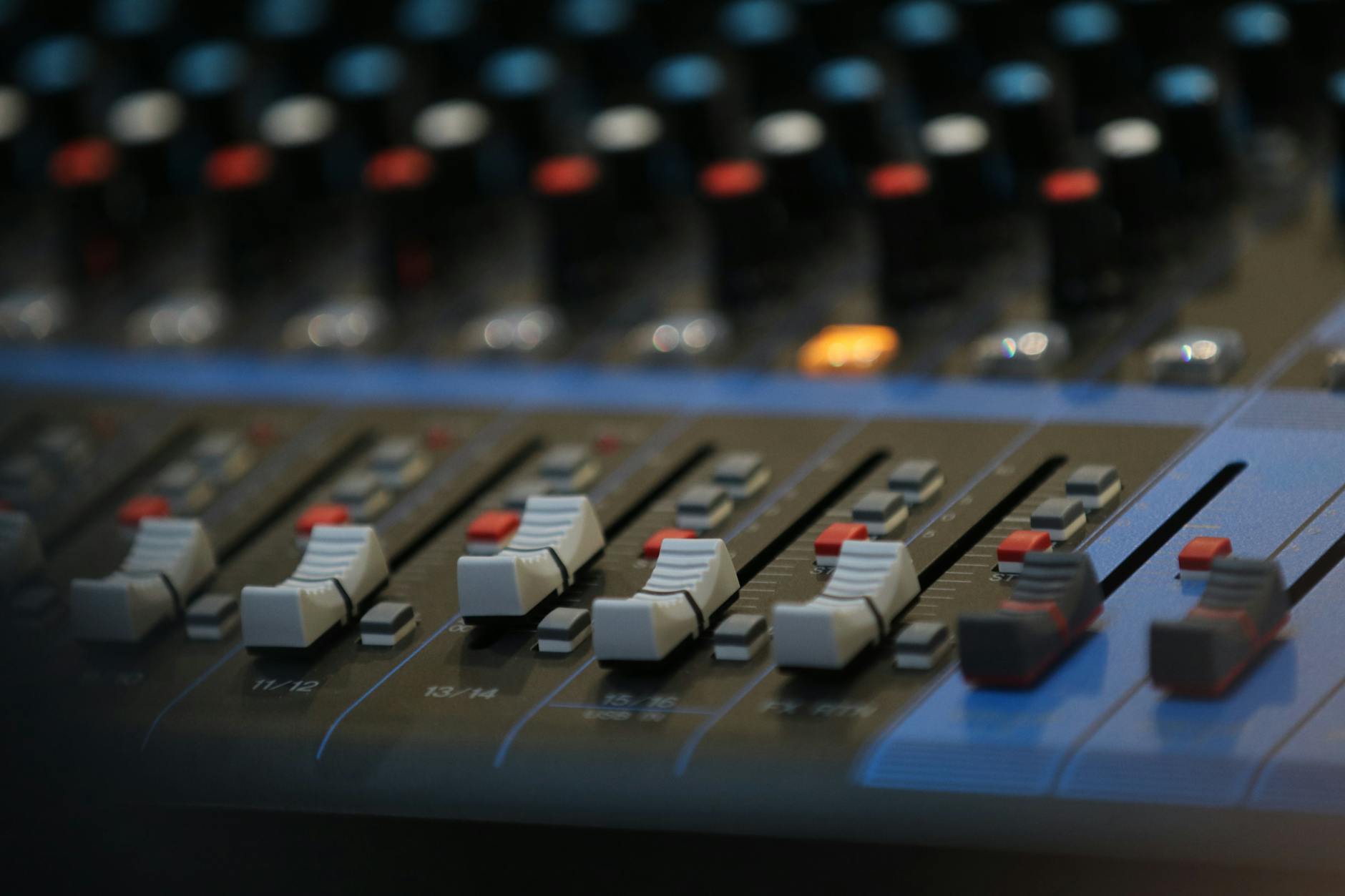 Sample rate comparison showing frequency content at different rates
